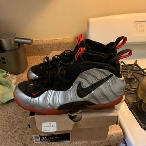 Air Foamposite size 14 Crimson